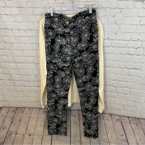 Burt’s Bees Men’s Halloween Spiderweb Pajama Set - Picture 4 of 10